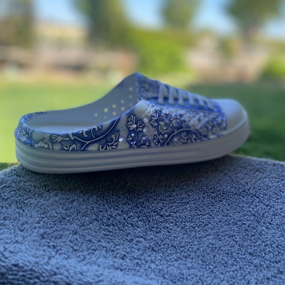 New light weight Water shoes gardening Every day ware